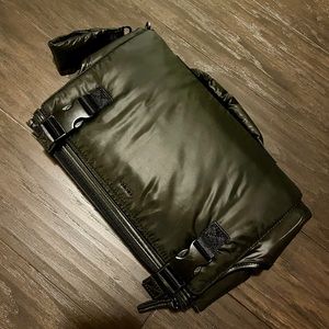 Caraa Baby Changing Kit in black nylon